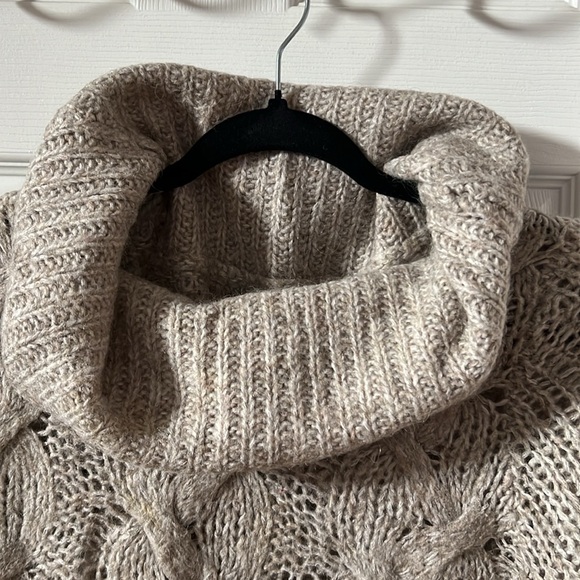 Anthropologie sweater. 2 colours light grey light blue - Picture 6 of 6